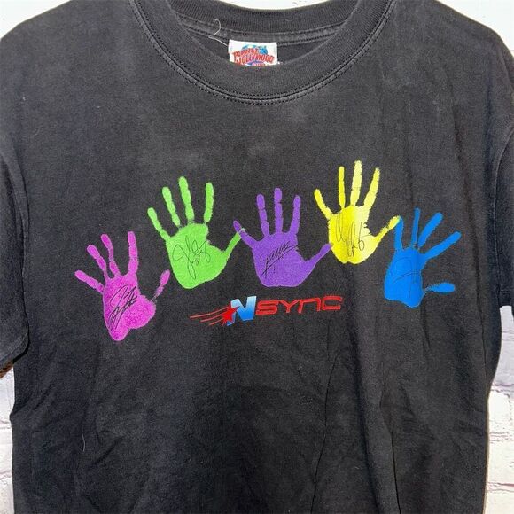 Vintage 1998 *NSYNC Planet Hollywood T-Shirt Music Memorabilia - Picture 4 of 9